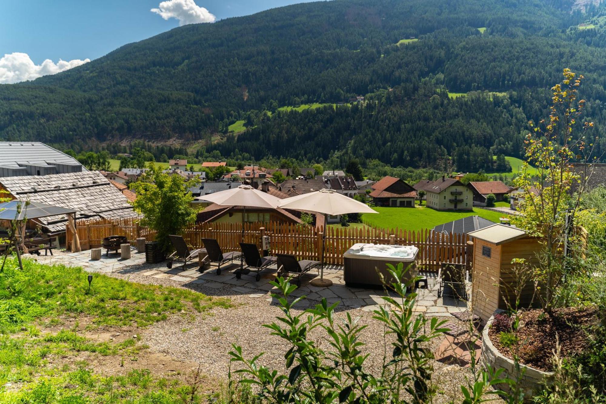Apartments, Guest House & Historic Chalet Neuhaus San Sigismondo Exterior foto